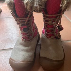 Keen snow boot-girls 12